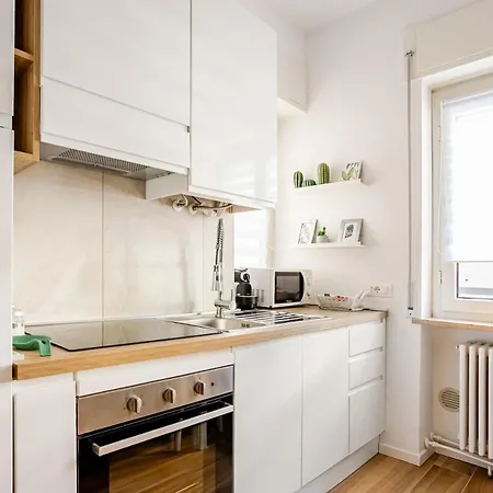 Lovely House ארונה