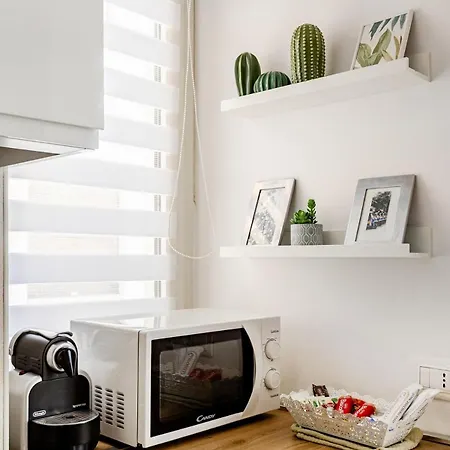 דירה Lovely House