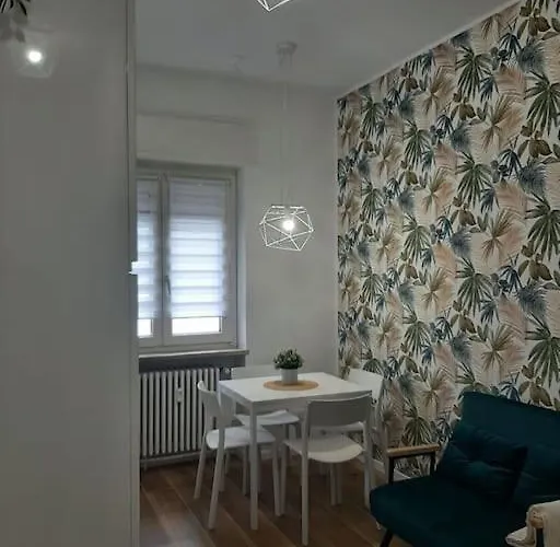 Lovely House Apartment *